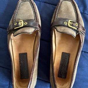 Coach Vintage Women’s Tan and Brown Loafers with Buckle Detail
